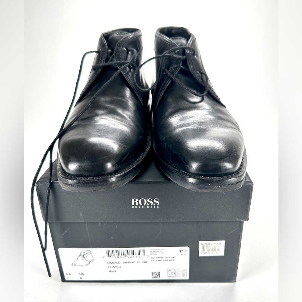 Hugo Boss blank men’s shoes in wonderful condition!